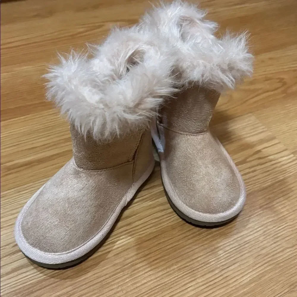 CHILDREN’S PLACE BABY GIRLS SIZE 5 BOOTS